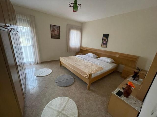 Evendum Central Apartment 1 Tirana Buitenkant foto
